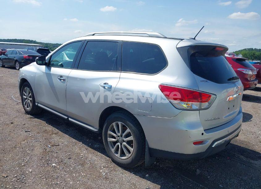 Photo 3 of 2013 Nissan Pathfinder SV (VIN 5N1AR2MM9DC607050)