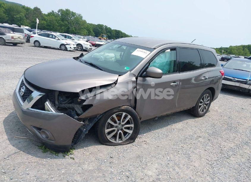 Photo 2 of 2013 Nissan Pathfinder S (VIN 5N1AR2MM9DC656765)
