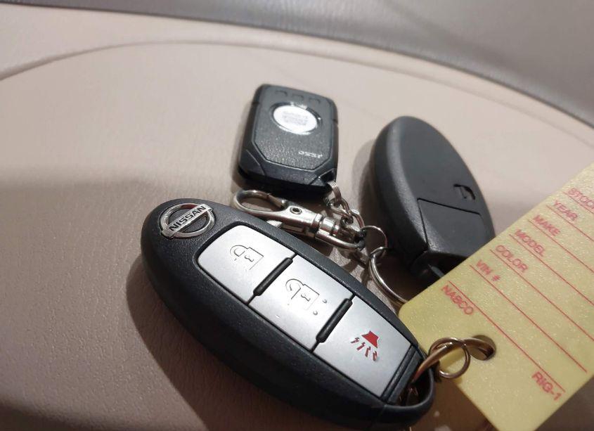 Photo 11 of 2013 Nissan Pathfinder SV (VIN 5N1AR2MM9DC688261)