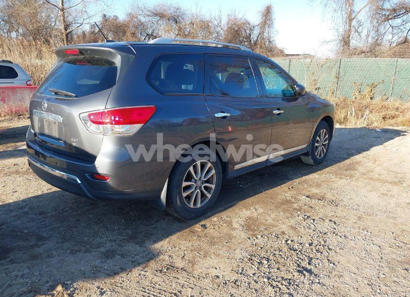 Photo 4 of 2014 Nissan Pathfinder SL (VIN 5N1AR2MM9EC646755)