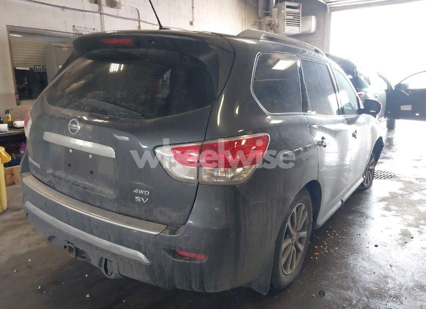 Photo 4 of 2014 Nissan Pathfinder SV (VIN 5N1AR2MM9EC694210)