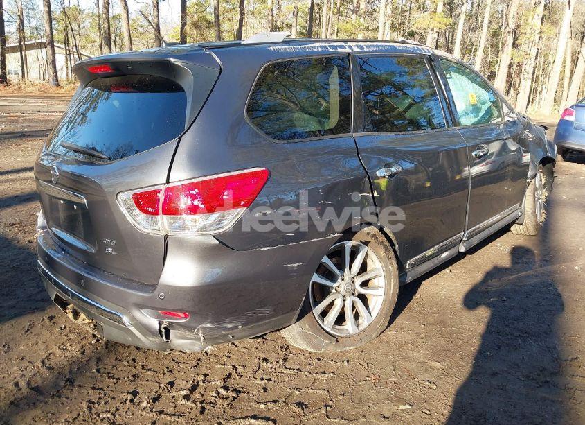 Photo 4 of 2014 Nissan Pathfinder SL (VIN 5N1AR2MM9EC695938)