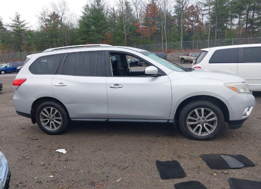 Photo 13 of 2014 Nissan Pathfinder SV (VIN 5N1AR2MM9EC706145)