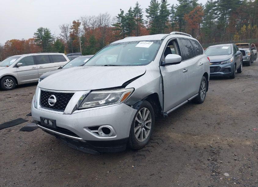 Photo 2 of 2014 Nissan Pathfinder SV (VIN 5N1AR2MM9EC706145)