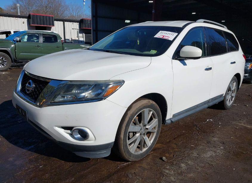 Photo 2 of 2014 Nissan Pathfinder PLATINUM/S/SL/SV (VIN 5N1AR2MM9EC707358)