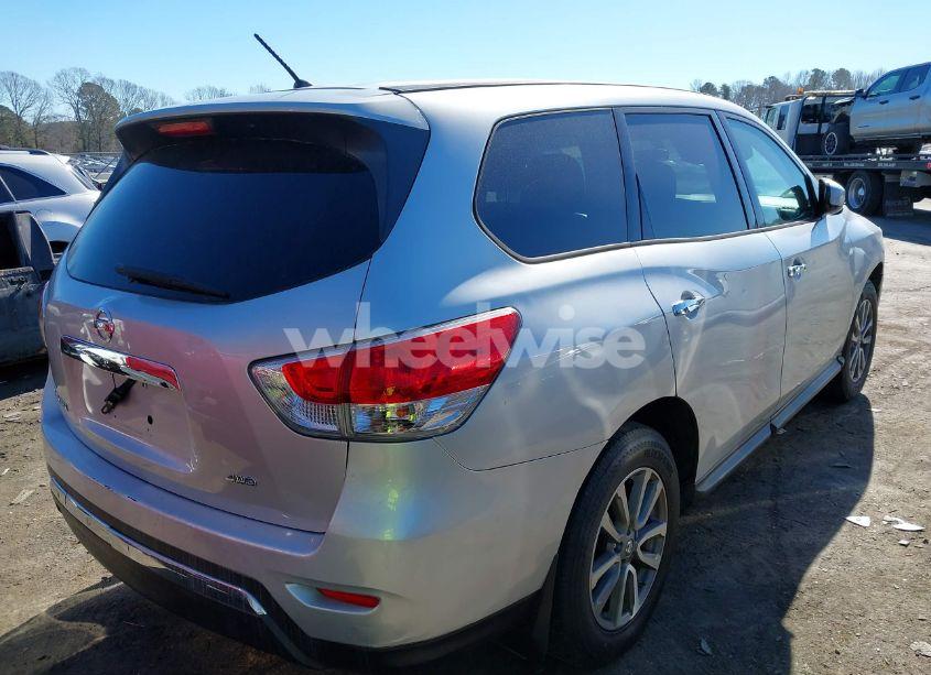 Photo 4 of 2014 Nissan Pathfinder S (VIN 5N1AR2MM9EC710664)