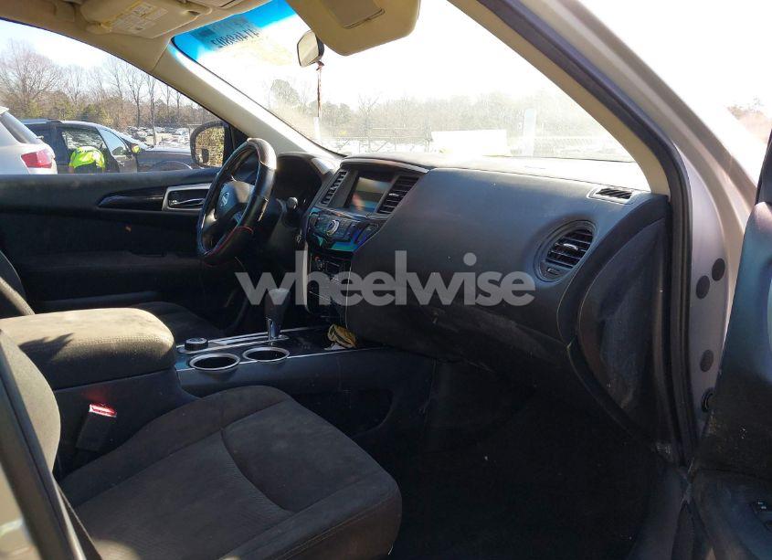 Photo 5 of 2014 Nissan Pathfinder S (VIN 5N1AR2MM9EC710664)