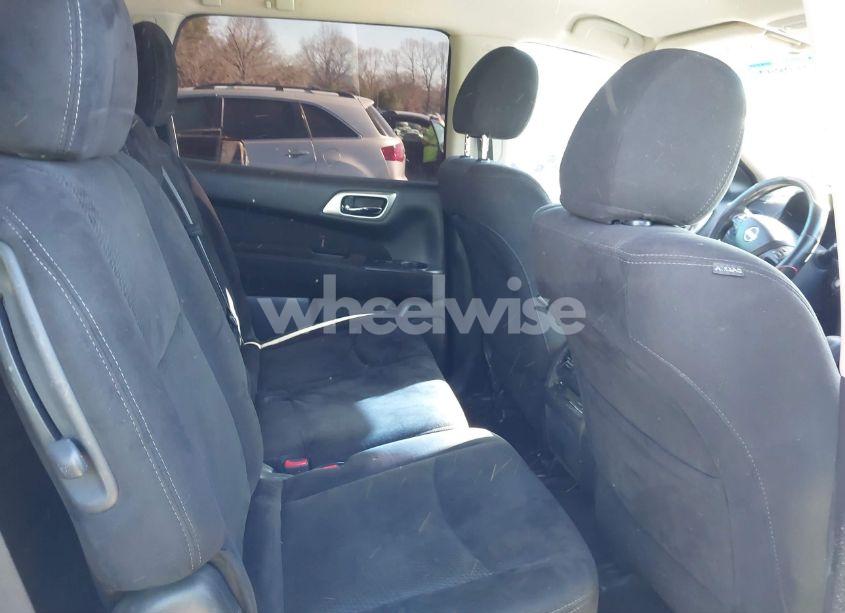 Photo 8 of 2014 Nissan Pathfinder S (VIN 5N1AR2MM9EC710664)