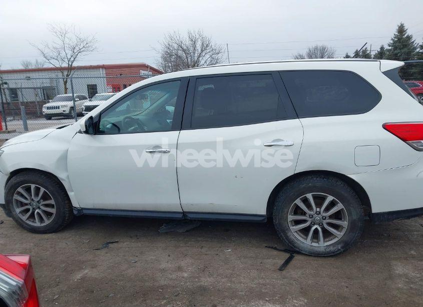 Photo 14 of 2014 Nissan Pathfinder S (VIN 5N1AR2MM9EC720448)