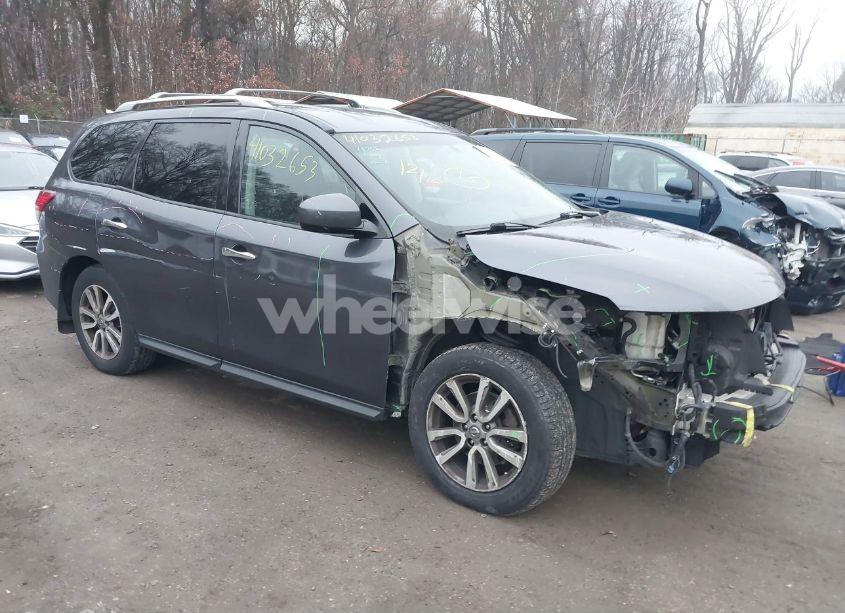 2014 Nissan Pathfinder SV (VIN 5N1AR2MM9EC725665) main photo