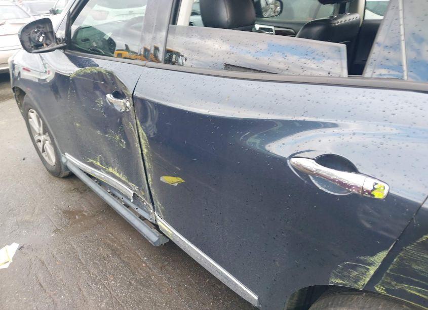 Photo 6 of 2015 Nissan Pathfinder SL (VIN 5N1AR2MM9FC652928)