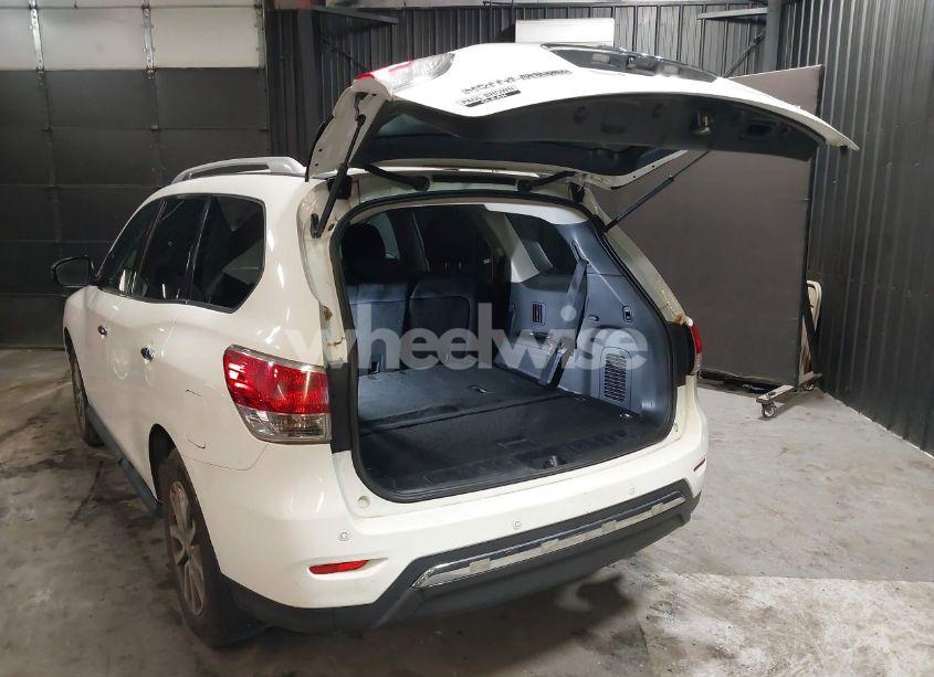 Photo 3 of 2015 Nissan Pathfinder SV (VIN 5N1AR2MM9FC663072)