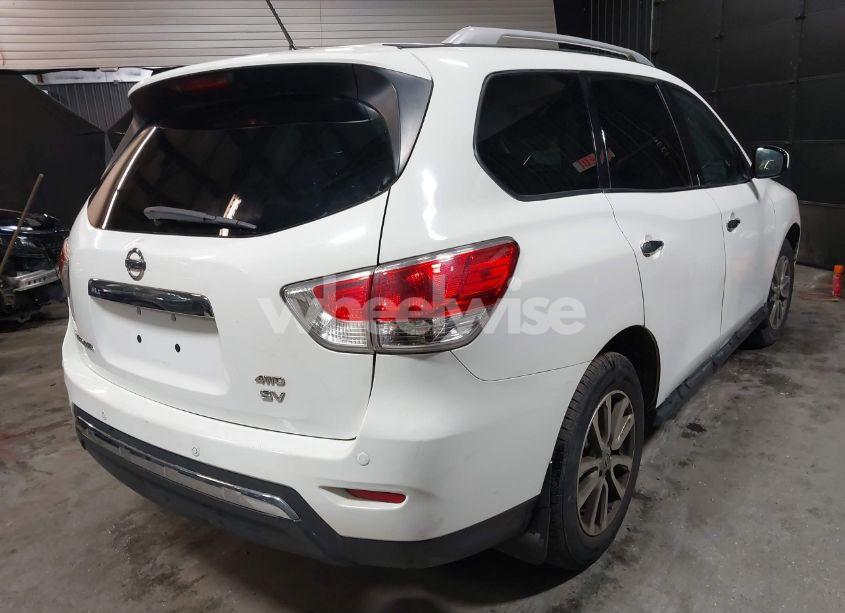 Photo 4 of 2015 Nissan Pathfinder SV (VIN 5N1AR2MM9FC663072)