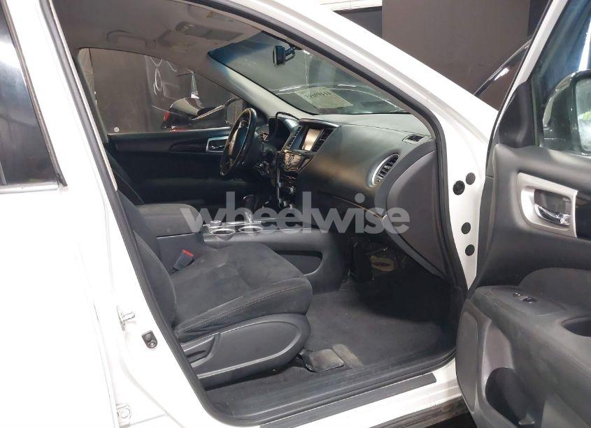 Photo 5 of 2015 Nissan Pathfinder SV (VIN 5N1AR2MM9FC663072)