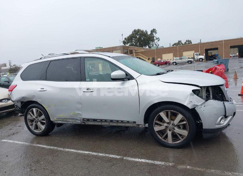 Photo 13 of 2015 Nissan Pathfinder (VIN 5N1AR2MM9FC719348)