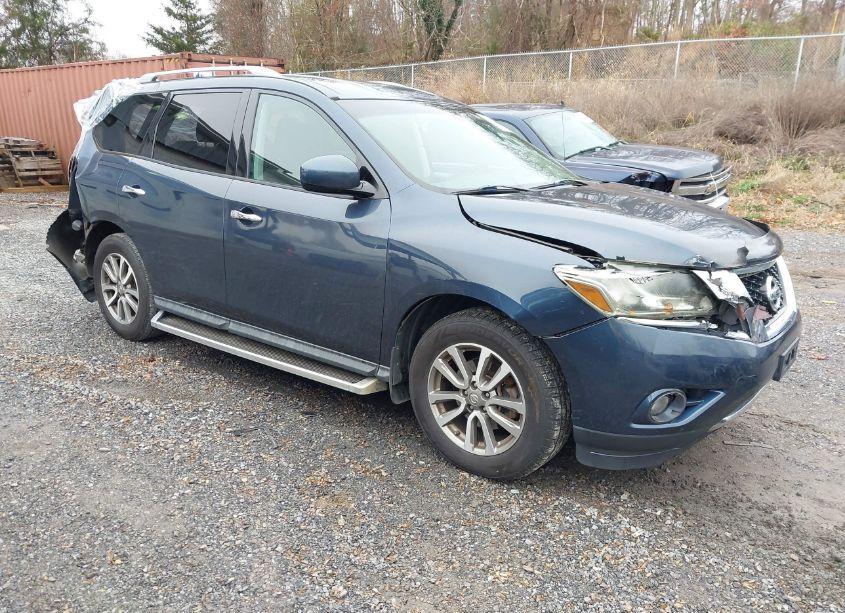 2016 Nissan Pathfinder SV (VIN 5N1AR2MM9GC604282) main photo
