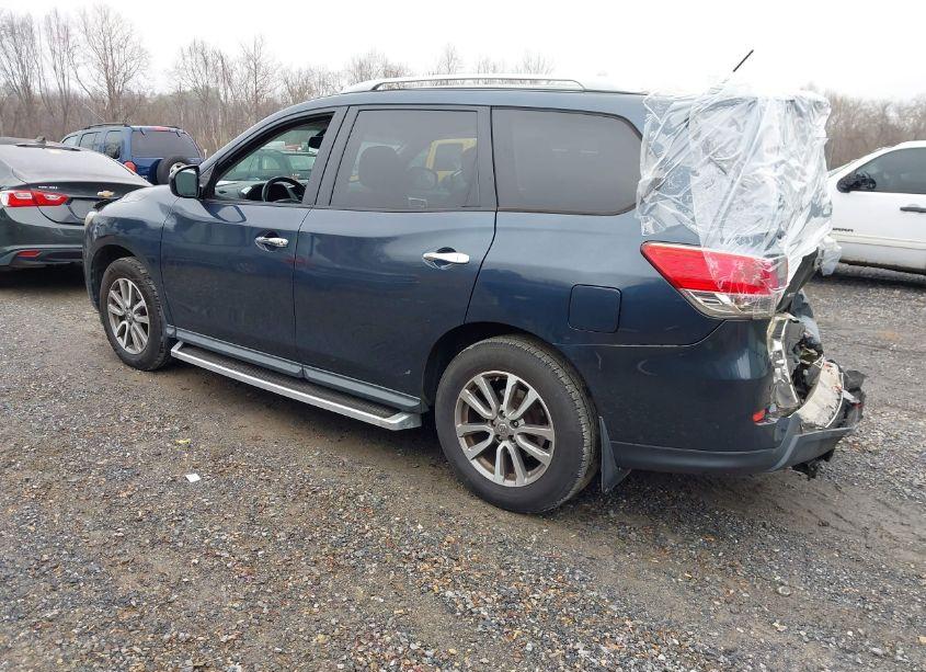 Photo 3 of 2016 Nissan Pathfinder SV (VIN 5N1AR2MM9GC604282)