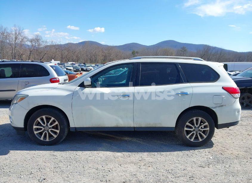 Photo 15 of 2016 Nissan Pathfinder PLATINUM/S/SL/SV (VIN 5N1AR2MM9GC619719)