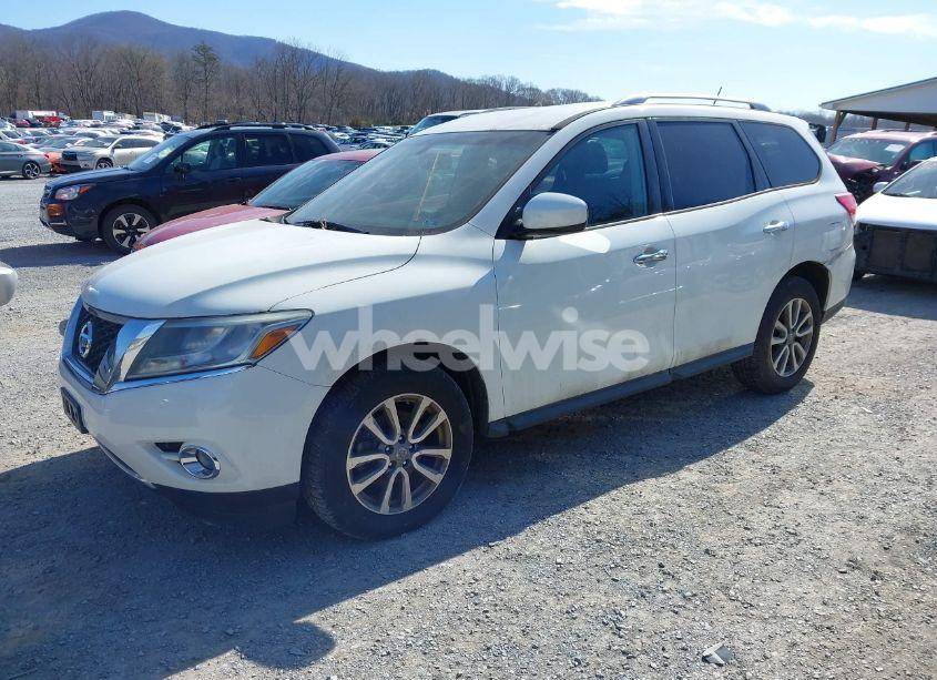 Photo 2 of 2016 Nissan Pathfinder PLATINUM/S/SL/SV (VIN 5N1AR2MM9GC619719)