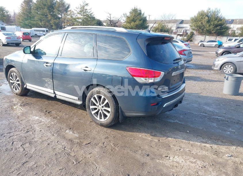 Photo 3 of 2016 Nissan Pathfinder SL (VIN 5N1AR2MM9GC623172)