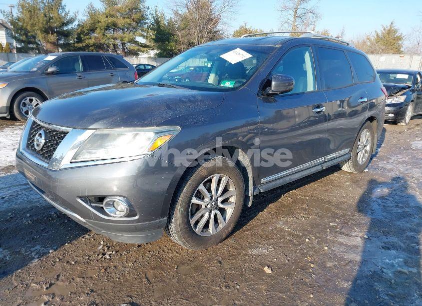 Photo 2 of 2013 Nissan Pathfinder SL (VIN 5N1AR2MMXDC605212)