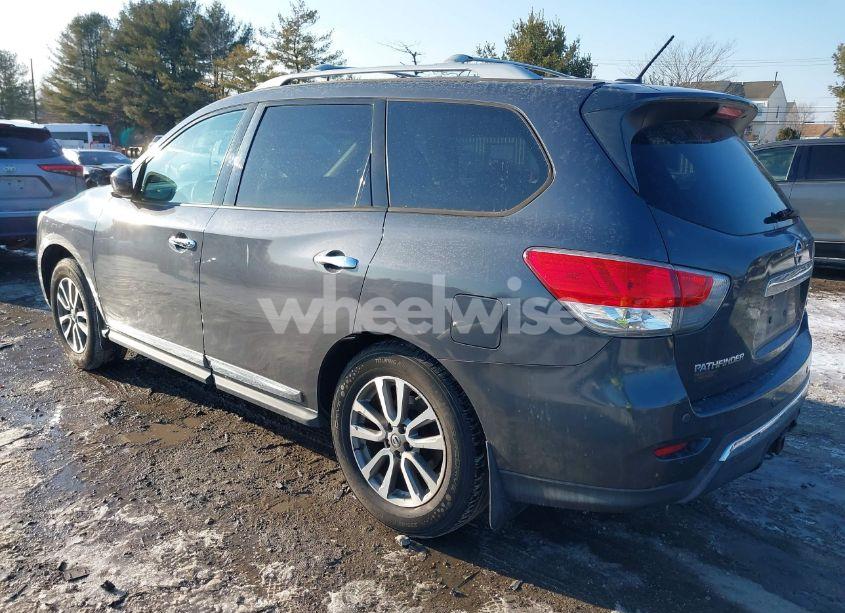 Photo 3 of 2013 Nissan Pathfinder SL (VIN 5N1AR2MMXDC605212)