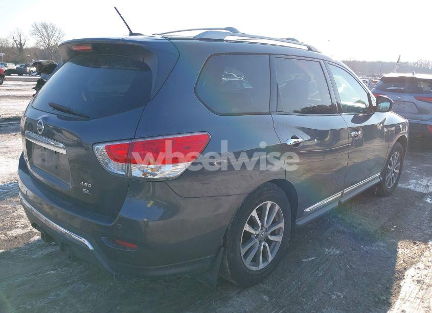 Photo 4 of 2013 Nissan Pathfinder SL (VIN 5N1AR2MMXDC605212)