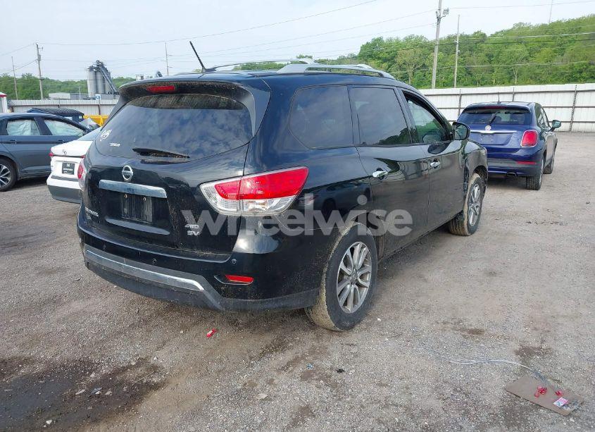 Photo 4 of 2013 Nissan Pathfinder SV (VIN 5N1AR2MMXDC618686)