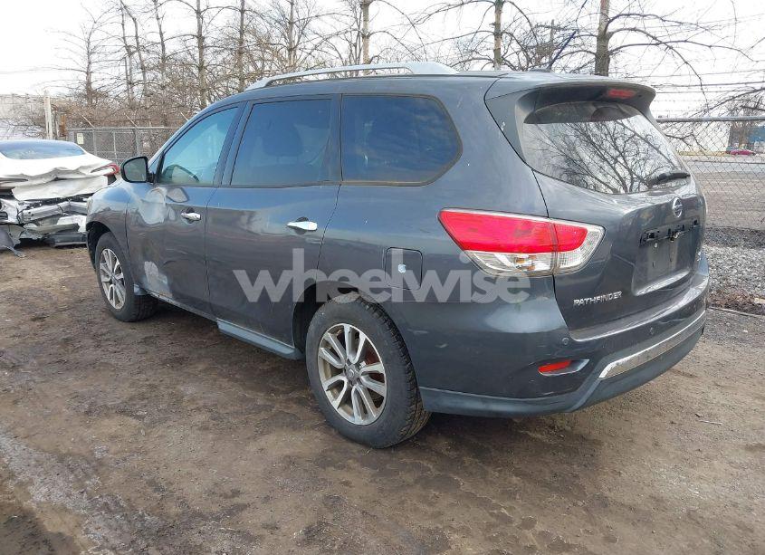 Photo 3 of 2013 Nissan Pathfinder SV (VIN 5N1AR2MMXDC632300)