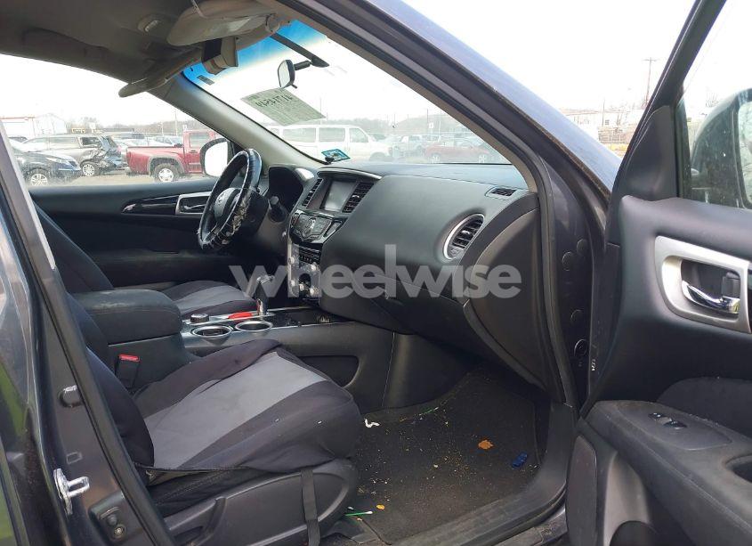 Photo 5 of 2013 Nissan Pathfinder SV (VIN 5N1AR2MMXDC632300)