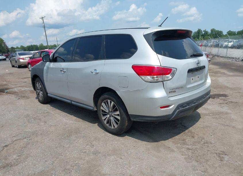 Photo 3 of 2014 Nissan Pathfinder S (VIN 5N1AR2MMXEC606619)