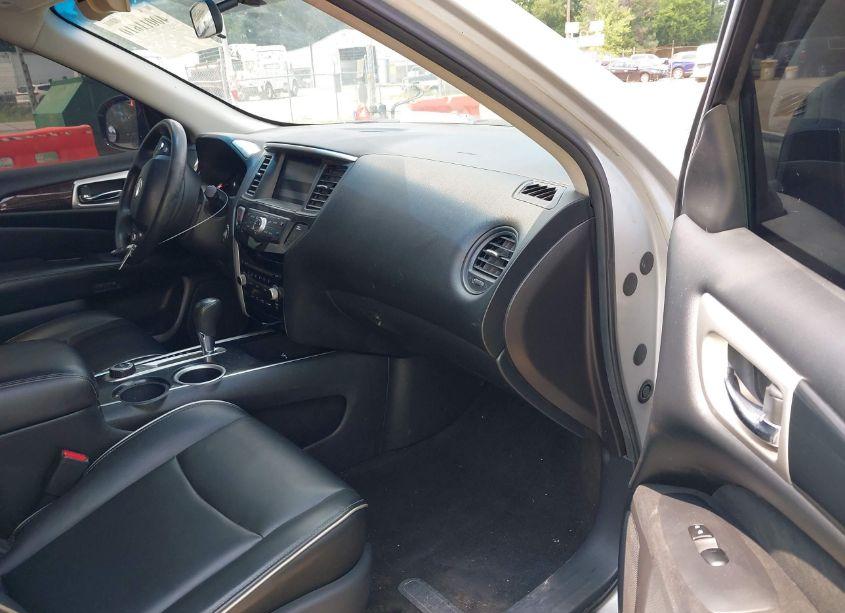 Photo 5 of 2014 Nissan Pathfinder S (VIN 5N1AR2MMXEC606619)