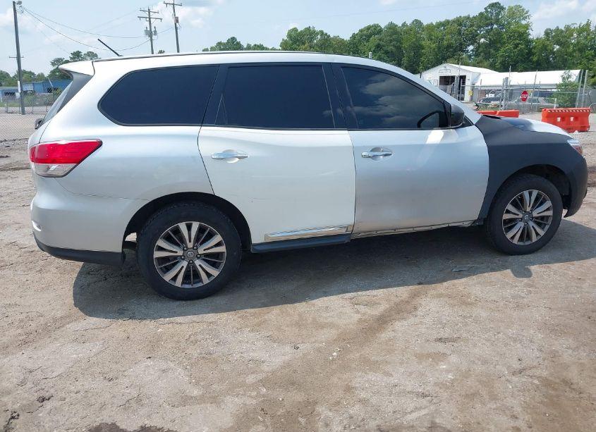 Photo 6 of 2014 Nissan Pathfinder S (VIN 5N1AR2MMXEC606619)