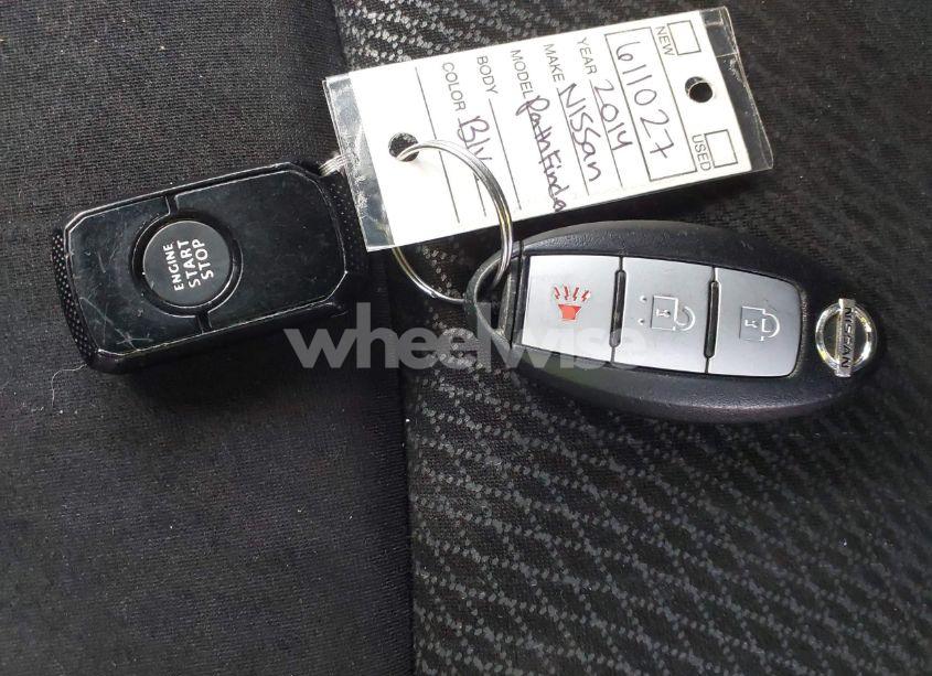 Photo 11 of 2014 Nissan Pathfinder S (VIN 5N1AR2MMXEC611027)