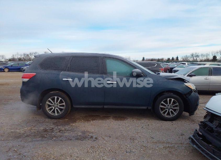 Photo 13 of 2014 Nissan Pathfinder S (VIN 5N1AR2MMXEC611027)