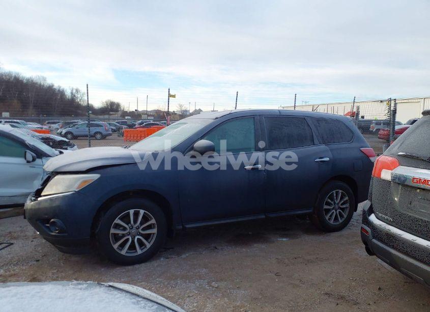 Photo 14 of 2014 Nissan Pathfinder S (VIN 5N1AR2MMXEC611027)