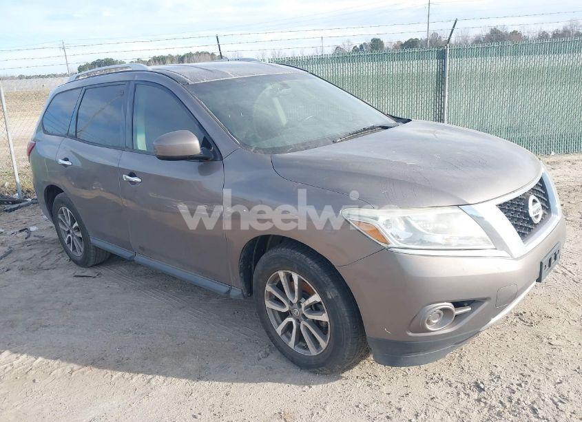 2014 Nissan Pathfinder SV (VIN 5N1AR2MMXEC623730) main photo