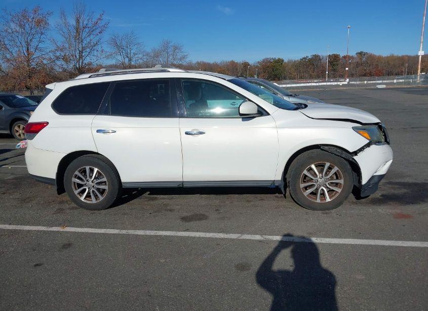 Photo 13 of 2014 Nissan Pathfinder SV (VIN 5N1AR2MMXEC623940)