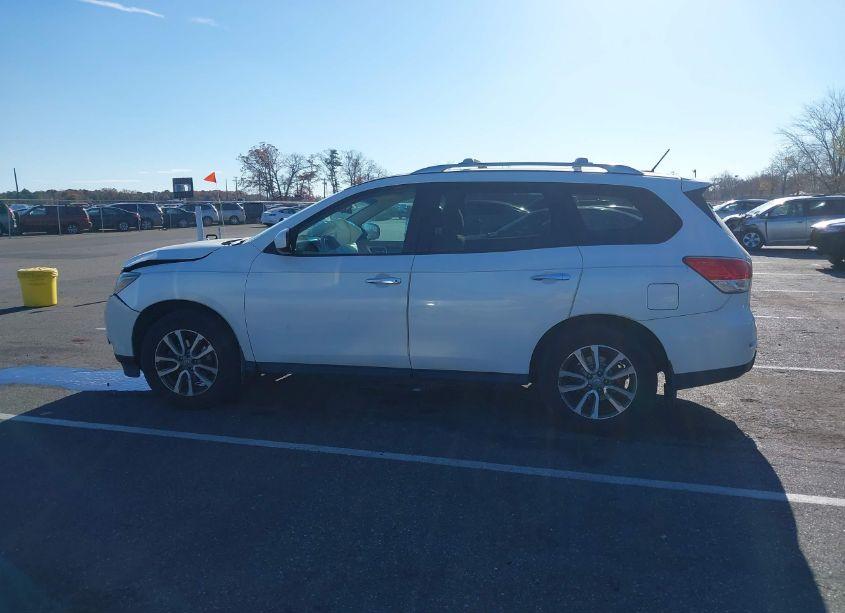 Photo 14 of 2014 Nissan Pathfinder SV (VIN 5N1AR2MMXEC623940)