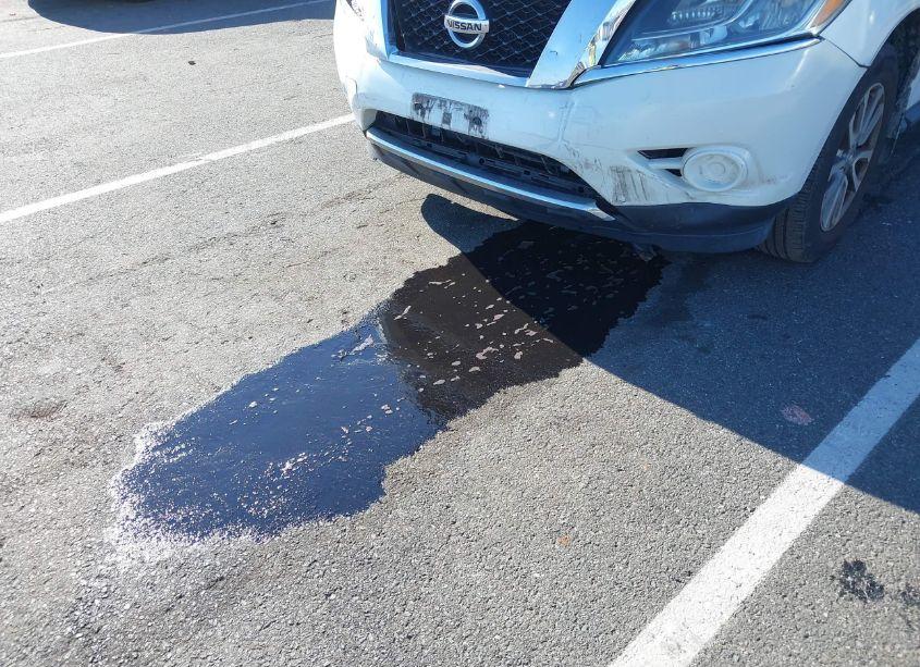 Photo 17 of 2014 Nissan Pathfinder SV (VIN 5N1AR2MMXEC623940)