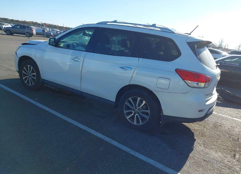 Photo 3 of 2014 Nissan Pathfinder SV (VIN 5N1AR2MMXEC623940)