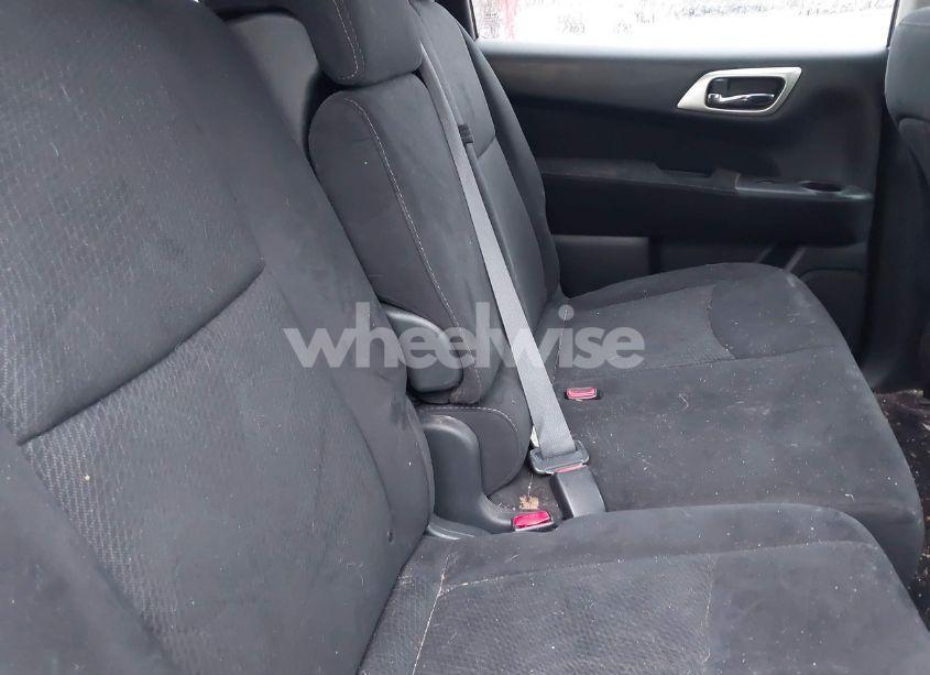 Photo 8 of 2014 Nissan Pathfinder S (VIN 5N1AR2MMXEC636168)