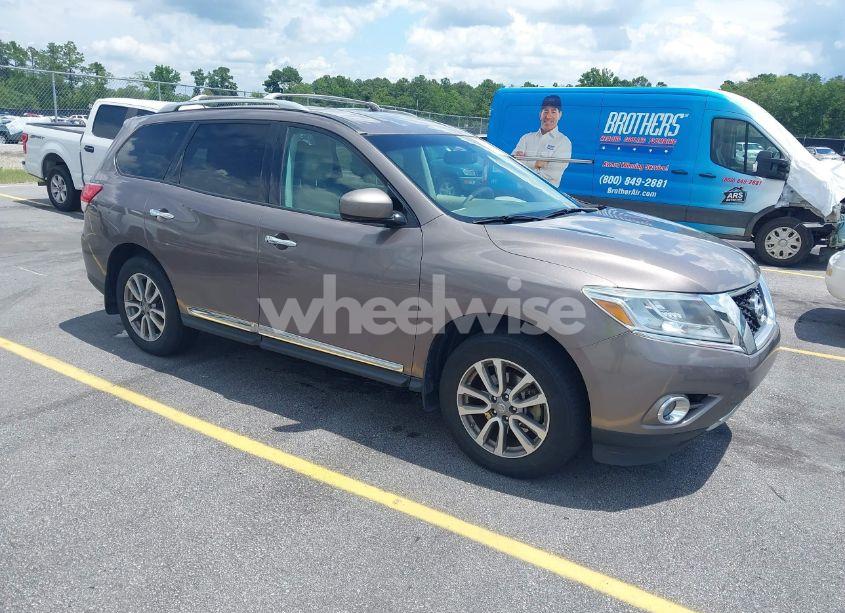 2014 Nissan Pathfinder SL (VIN 5N1AR2MMXEC639636) main photo