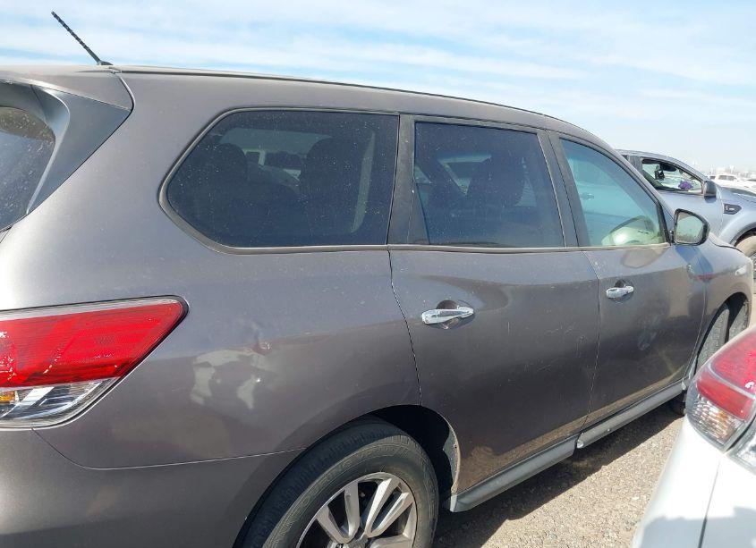 Photo 13 of 2014 Nissan Pathfinder S (VIN 5N1AR2MMXEC646215)