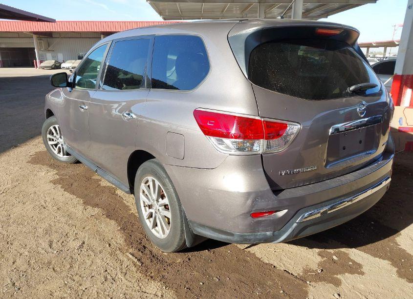 Photo 3 of 2014 Nissan Pathfinder S (VIN 5N1AR2MMXEC646215)