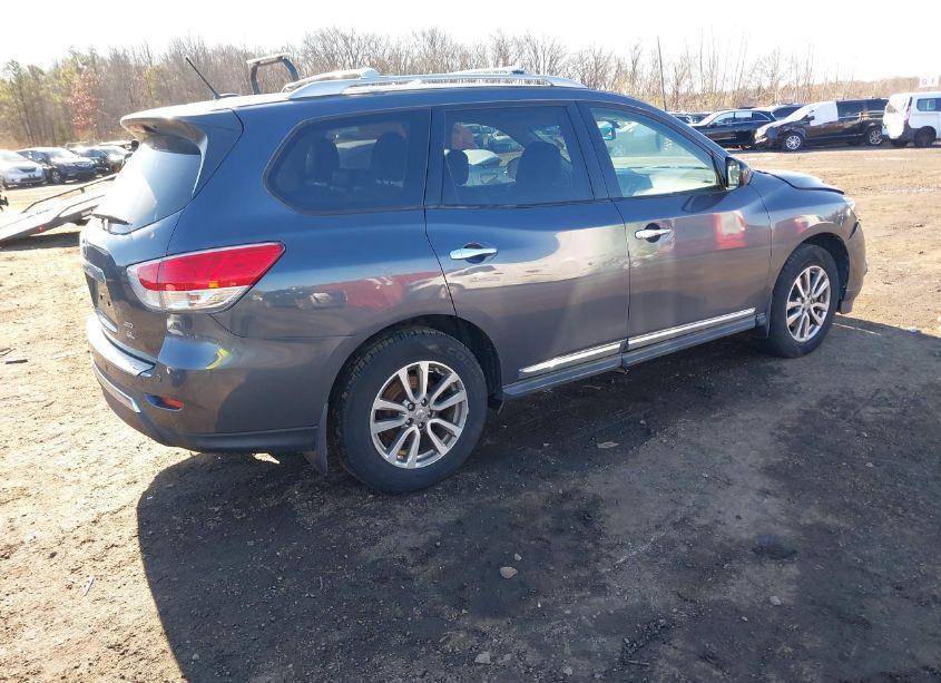 Photo 4 of 2014 Nissan Pathfinder SL (VIN 5N1AR2MMXEC679683)