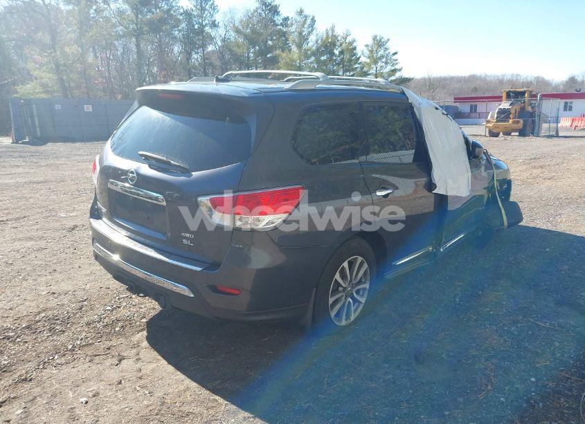 Photo 4 of 2014 Nissan Pathfinder SL (VIN 5N1AR2MMXEC689016)