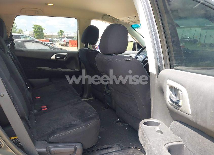 Photo 8 of 2014 Nissan Pathfinder S (VIN 5N1AR2MMXEC700693)