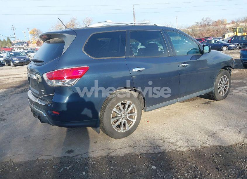 Photo 4 of 2014 Nissan Pathfinder SV (VIN 5N1AR2MMXEC709670)
