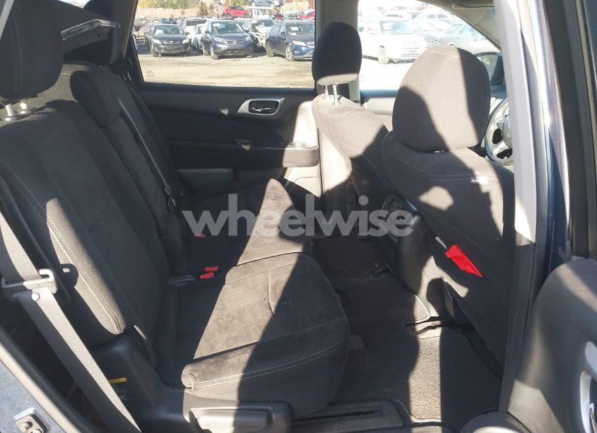 Photo 8 of 2014 Nissan Pathfinder SV (VIN 5N1AR2MMXEC709670)